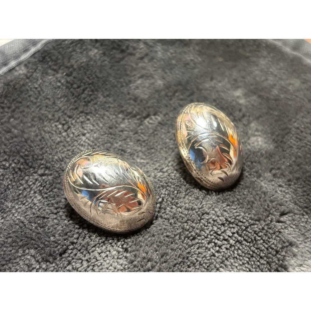 Vintage Taxco Mexico TA-1 925 Sterling Silver Engraved  Oval Dome Stud Earrings
